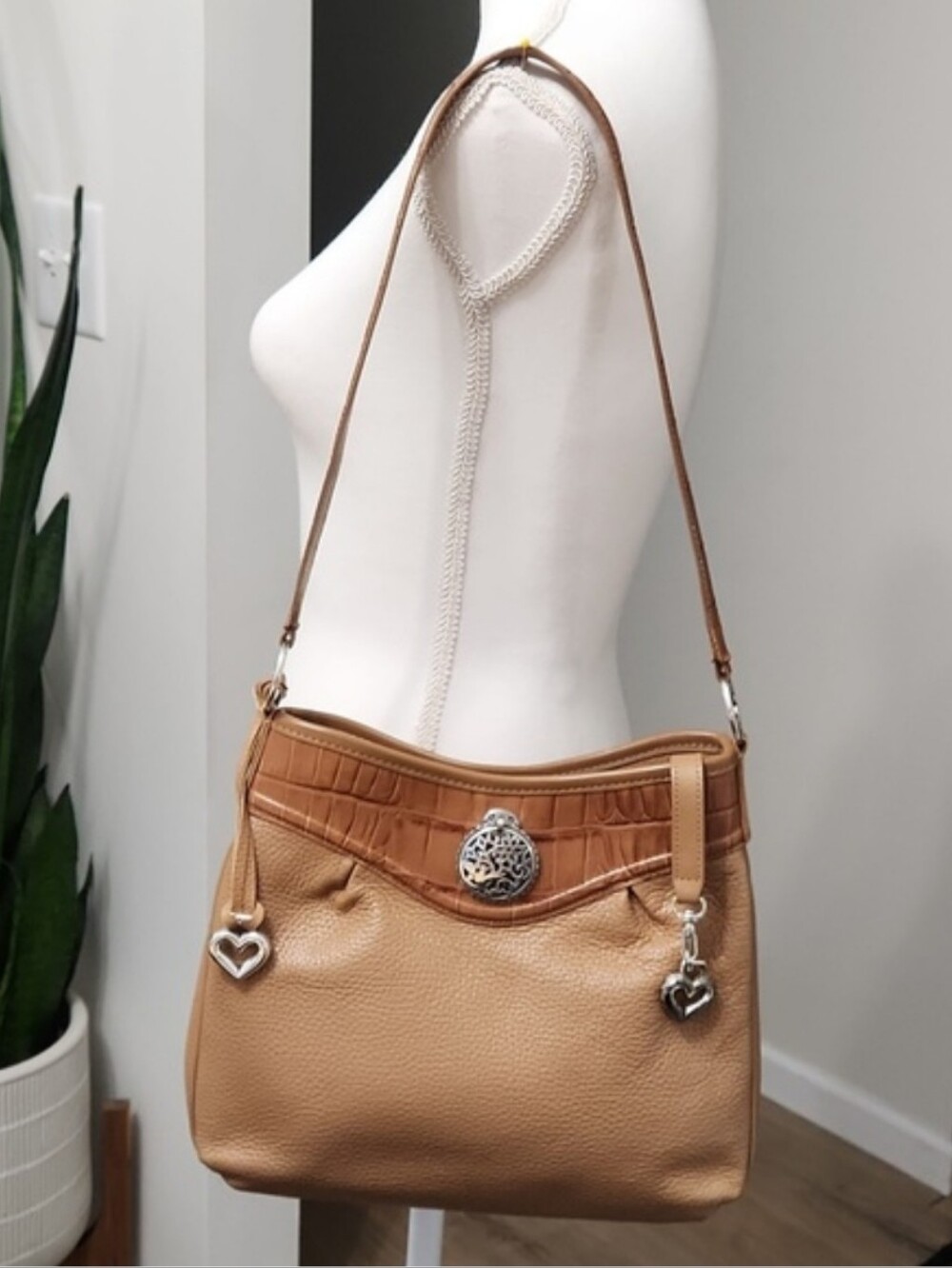 Brighton Tan Pebbled Leather Shoulder Bag Croc Trim Silver Heart Charms